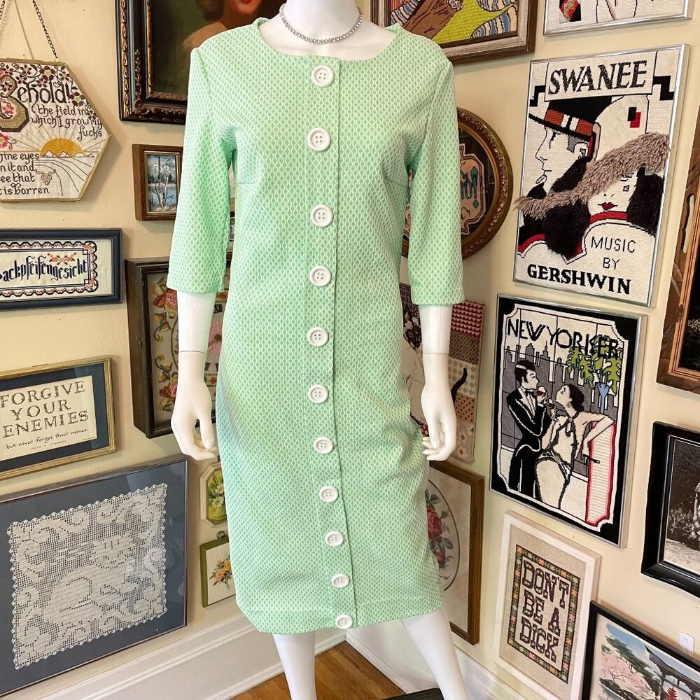70s Vintage Green & White Polyester Button-Front Cropped Sleeve Shift Dress S